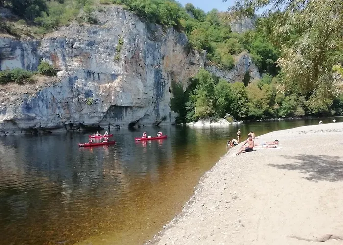 캠프장 Les Campagnes 로카마두르