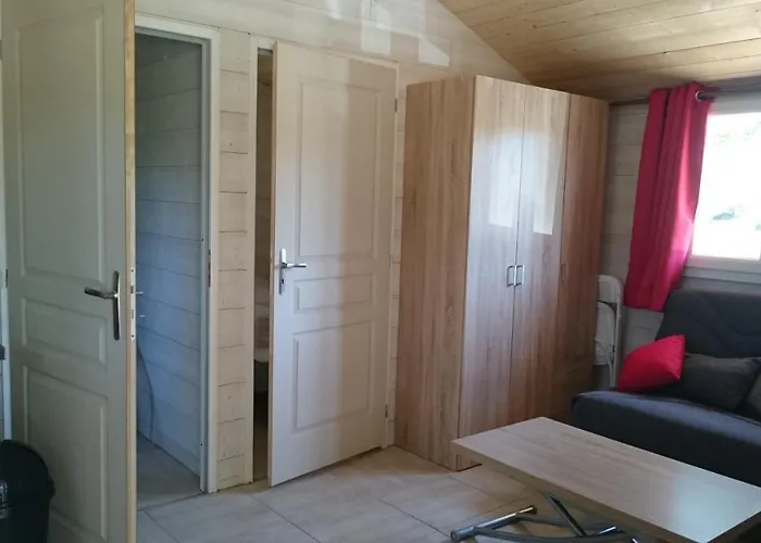 Les Campagnes 캠프장 로카마두르