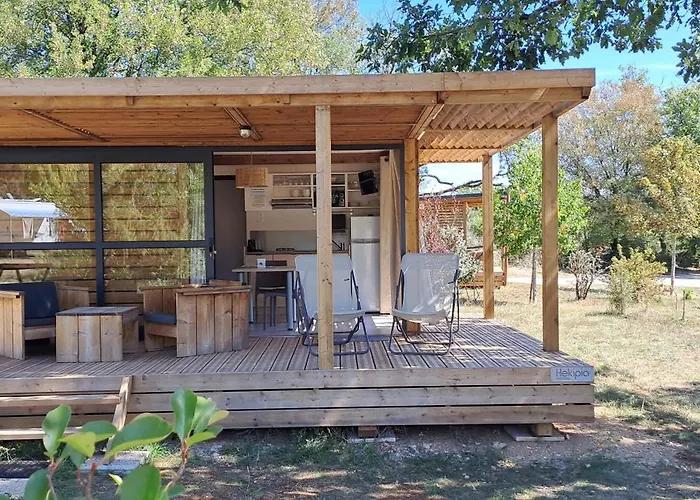 Les Campagnes 캠프장 로카마두르