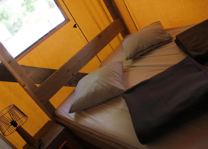 캠프장 Les Campagnes 로카마두르