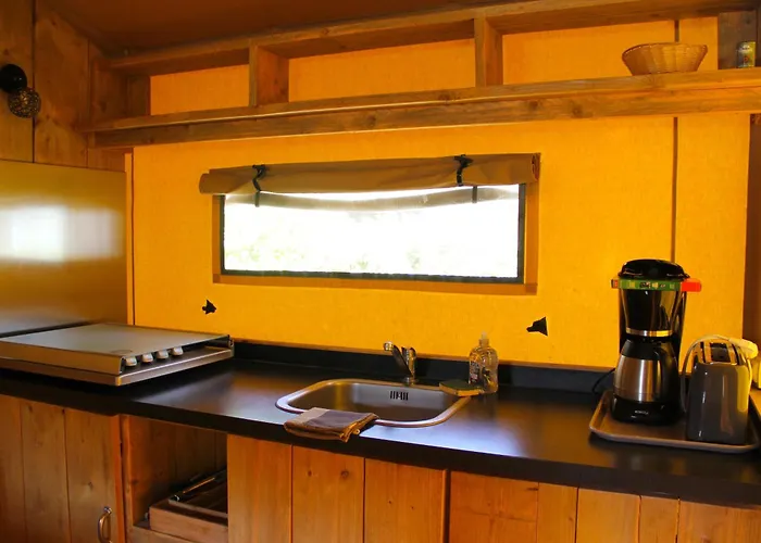 Les Campagnes 캠프장 로카마두르